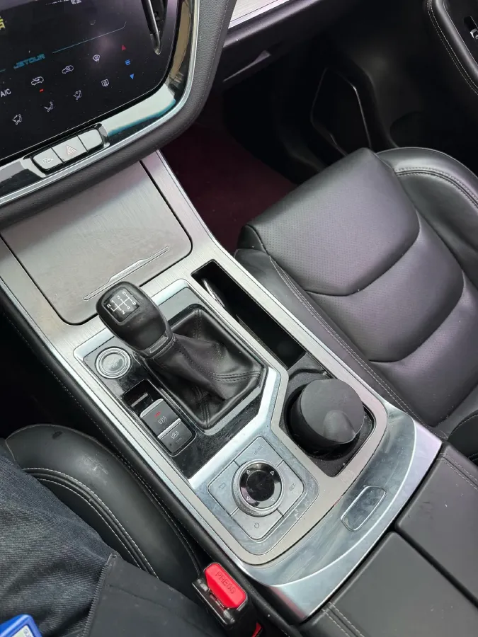 2020 Jetour X70 1.5T 156HP L4 6MT,autocango,china used car exporter,china ev exporter,chinese used car exporter,chinese used ev exporter