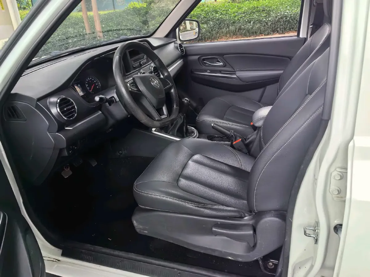 2021 Dongfeng RuiQi 2.4L 158HP L4 5MT,autocango,china used car exporter,china ev exporter,chinese used car exporter,chinese used ev exporter