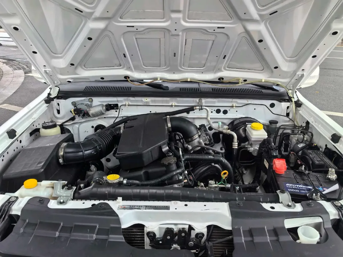 2021 Dongfeng RuiQi 2.4L 158HP L4 5MT,autocango,china used car exporter,china ev exporter,chinese used car exporter,chinese used ev exporter