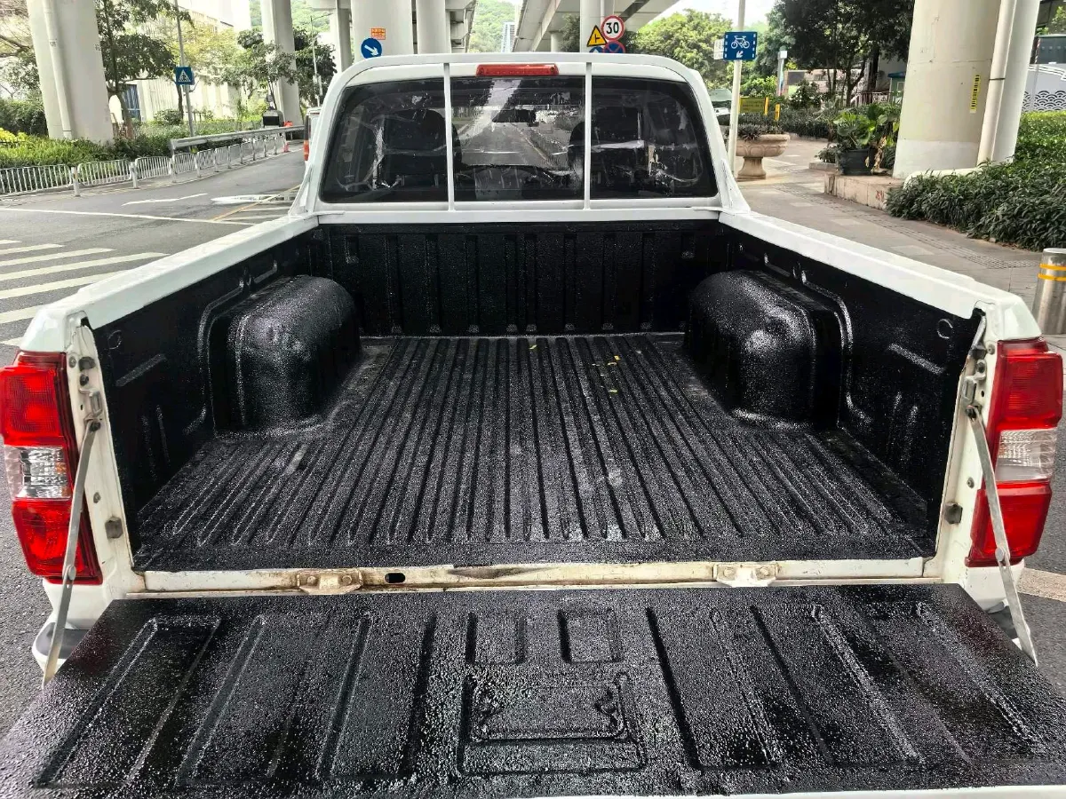 2021 Dongfeng RuiQi 2.4L 158HP L4 5MT,autocango,china used car exporter,china ev exporter,chinese used car exporter,chinese used ev exporter