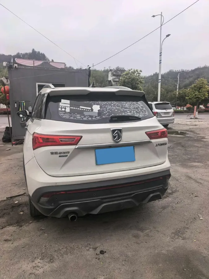 2019 BaoJun 530 1.5T 150HP L4 6MT,autocango,china used car exporter,china ev exporter,chinese used car exporter,chinese used ev exporter