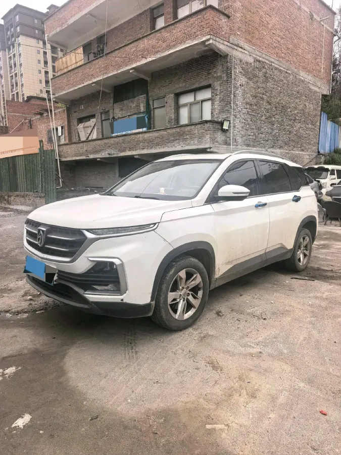 2019 BaoJun 530 1.5T 150HP L4 6MT,autocango,china used car exporter,china ev exporter,chinese used car exporter,chinese used ev exporter