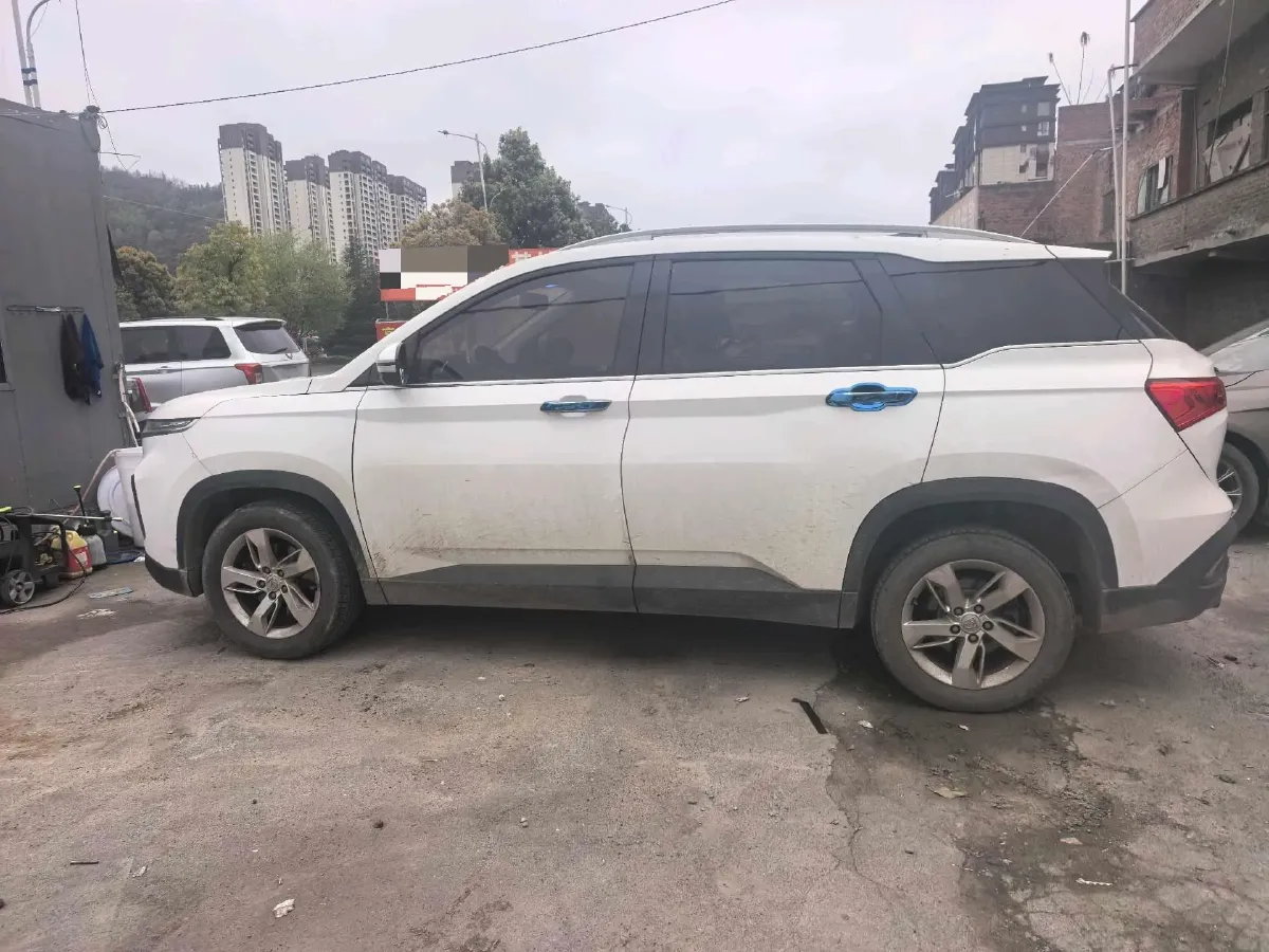 2019 BaoJun 530 1.5T 150HP L4 6MT,autocango,china used car exporter,china ev exporter,chinese used car exporter,chinese used ev exporter