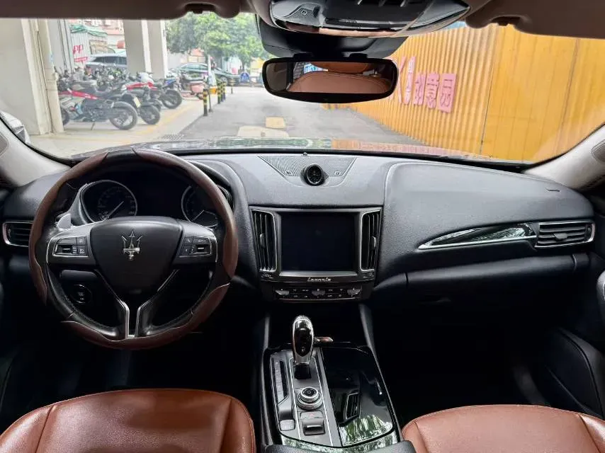 2018 Maserati Levante 3.0T 350HP V6 8AT,autocango,china used car exporter,china ev exporter,chinese used car exporter,chinese used ev exporter