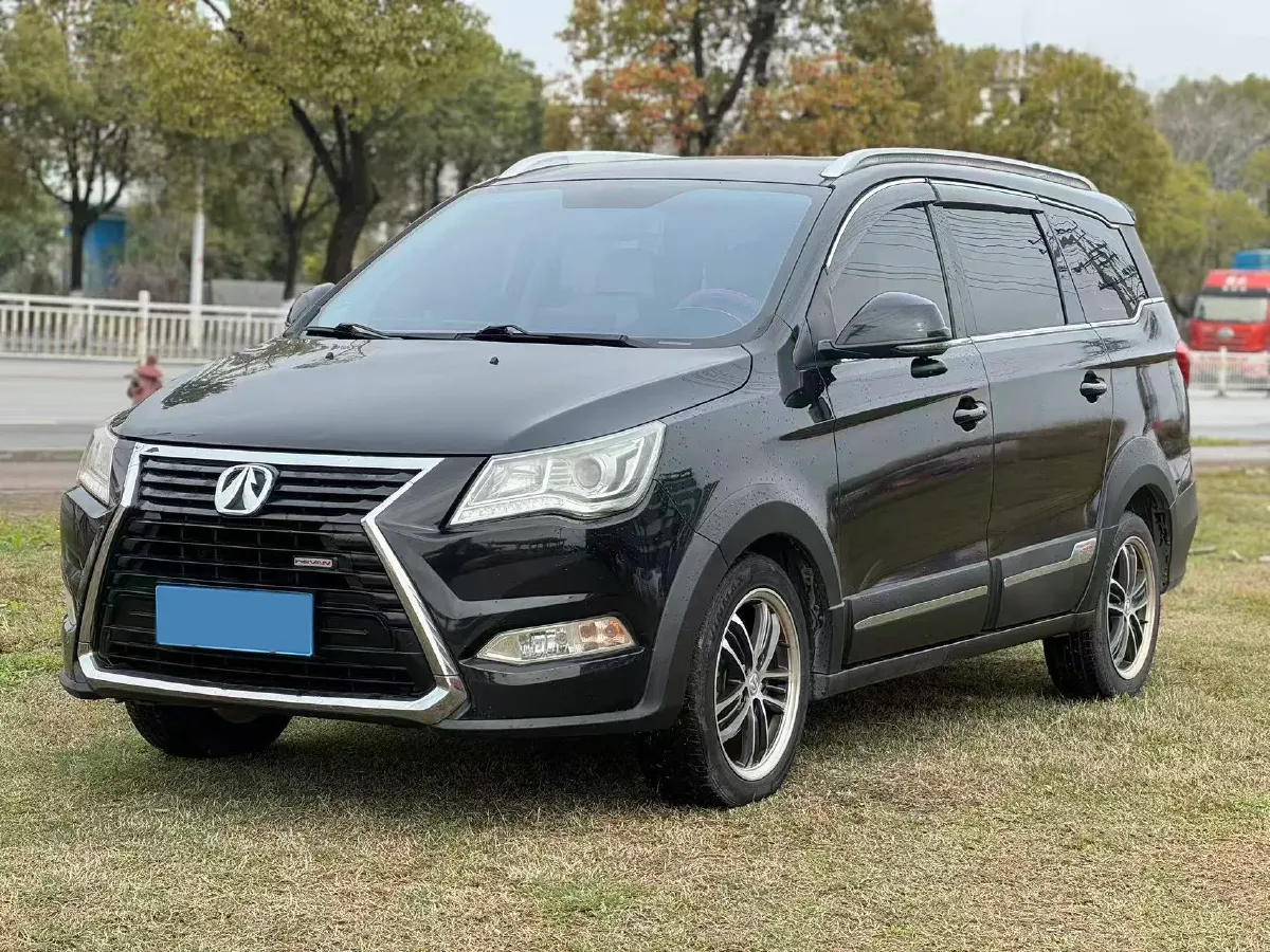 2017 BAIC WeiWang M50F 1.5L 116HP L4 5MT,autocango,china used car exporter,china ev exporter,chinese used car exporter,chinese used ev exporter