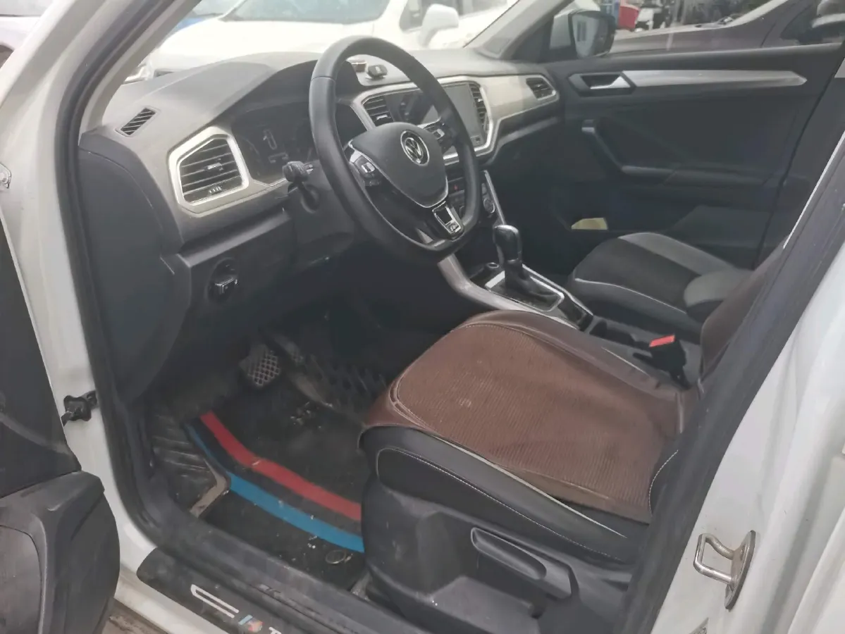 2021 Volkswagen T-Roc 1.4T 150HP L4 7DCT,autocango,china used car exporter,china ev exporter,chinese used car exporter,chinese used ev exporter