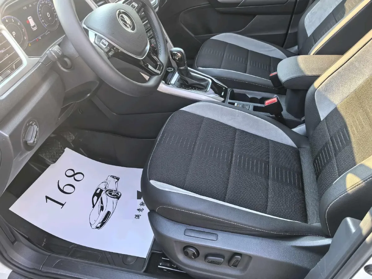 2022 Volkswagen T-Roc 1.4T 150HP L4 7DCT,autocango,china used car exporter,china ev exporter,chinese used car exporter,chinese used ev exporter