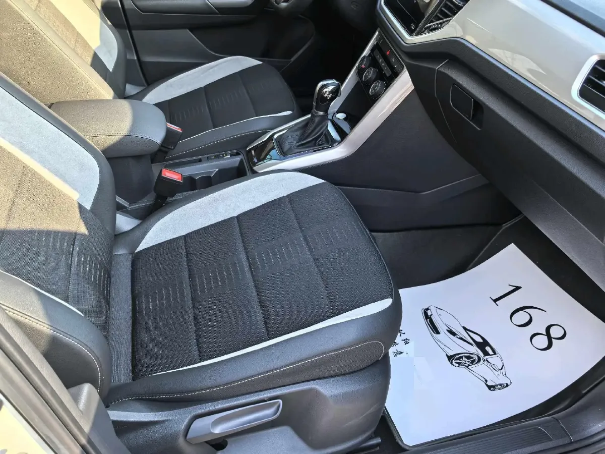 2022 Volkswagen T-Roc 1.4T 150HP L4 7DCT,autocango,china used car exporter,china ev exporter,chinese used car exporter,chinese used ev exporter
