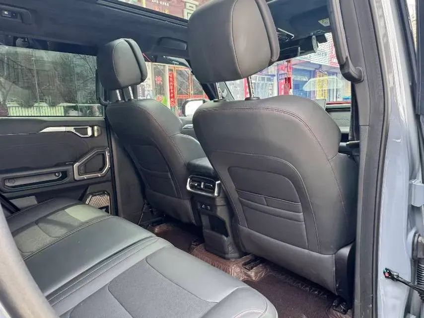 2023 Jetour Traveller 2.0T 254HP L4 7DCT,autocango,china used car exporter,china ev exporter,chinese used car exporter,chinese used ev exporter