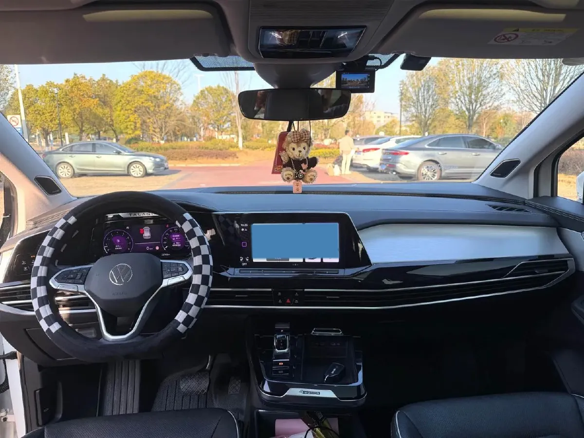 2021 Volkswagen Talagon 2.5T 299HP V6 7DCT,autocango,china used car exporter,china ev exporter,chinese used car exporter,chinese used ev exporter