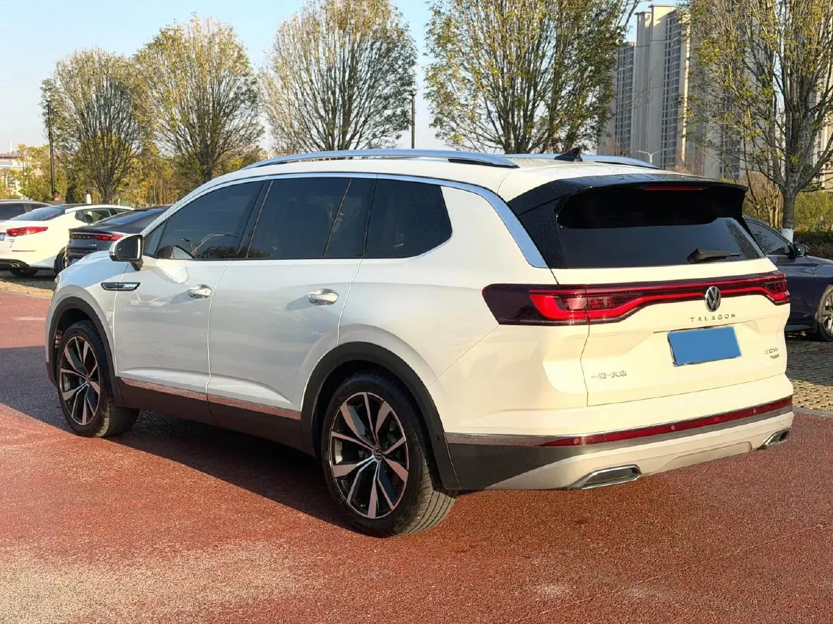 2021 Volkswagen Talagon 2.5T 299HP V6 7DCT,autocango,china used car exporter,china ev exporter,chinese used car exporter,chinese used ev exporter
