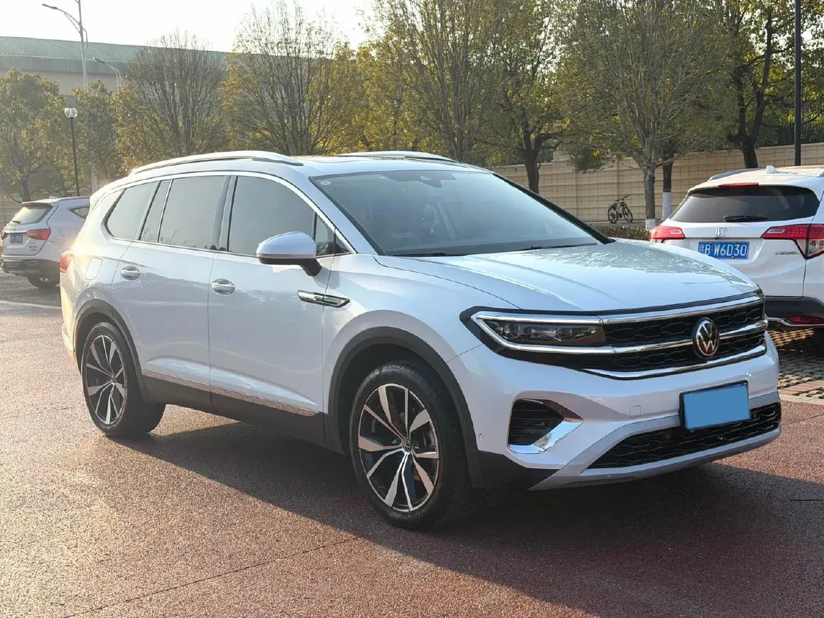 2021 Volkswagen Talagon 2.5T 299HP V6 7DCT,autocango,china used car exporter,china ev exporter,chinese used car exporter,chinese used ev exporter