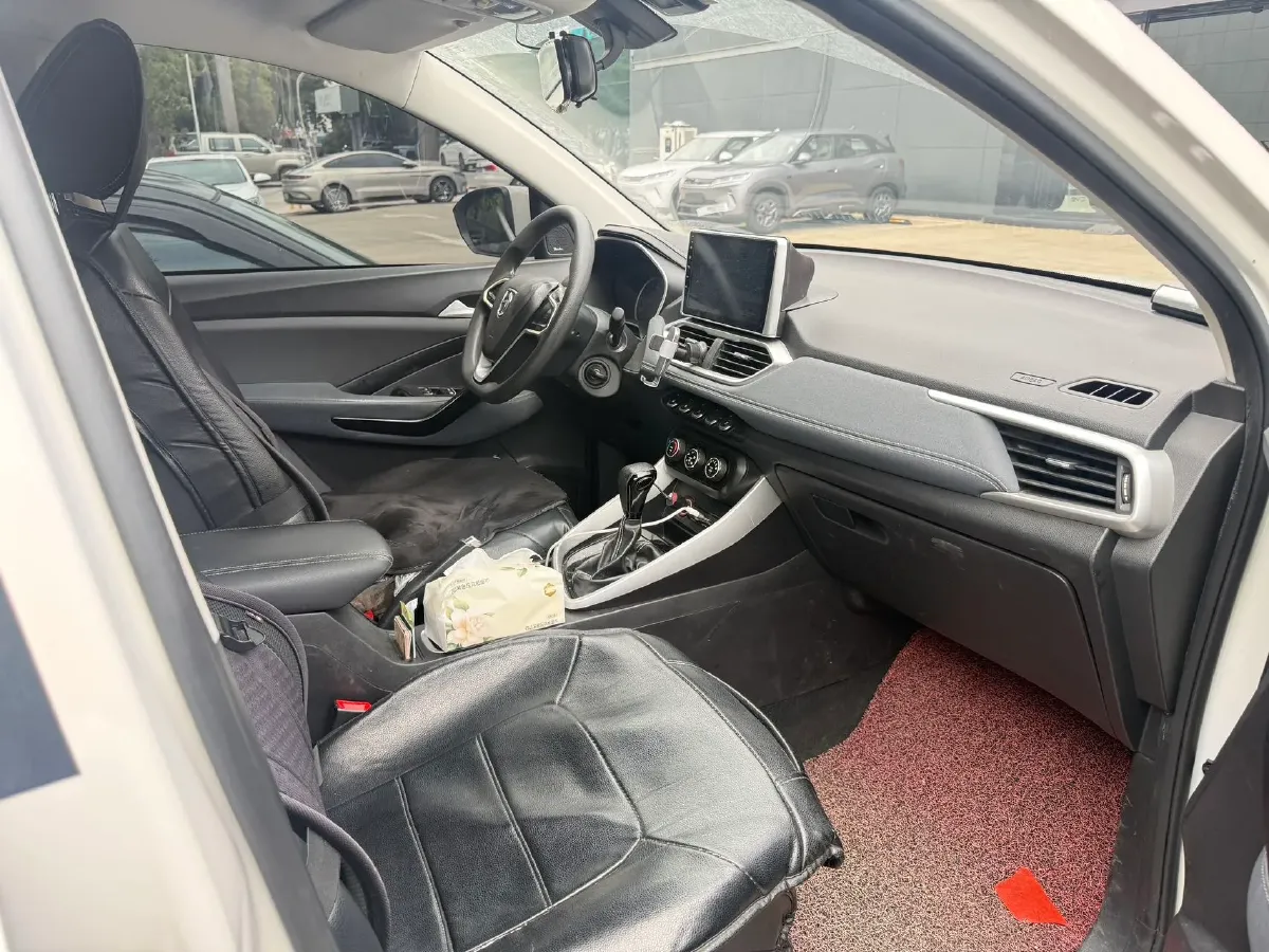 2019 BaoJun 530 1.5T 151HP L4 CVT,autocango,china used car exporter,china ev exporter,chinese used car exporter,chinese used ev exporter