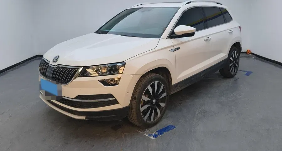 2021 Skoda Karoq 1.4T 150HP L4 7DCT,autocango,china used car exporter,china ev exporter,chinese used car exporter,chinese used ev exporter