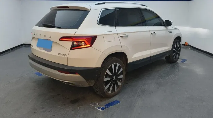 2021 Skoda Karoq 1.4T 150HP L4 7DCT,autocango,china used car exporter,china ev exporter,chinese used car exporter,chinese used ev exporter