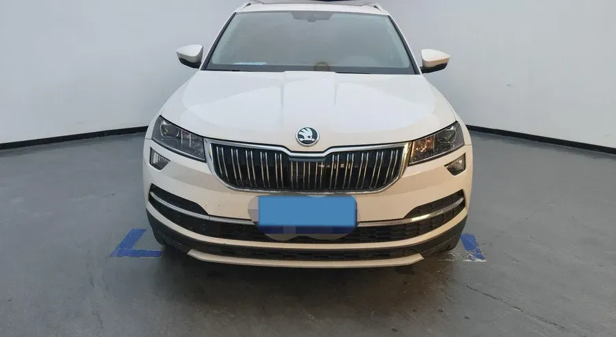 2021 Skoda Karoq 1.4T 150HP L4 7DCT,autocango,china used car exporter,china ev exporter,chinese used car exporter,chinese used ev exporter
