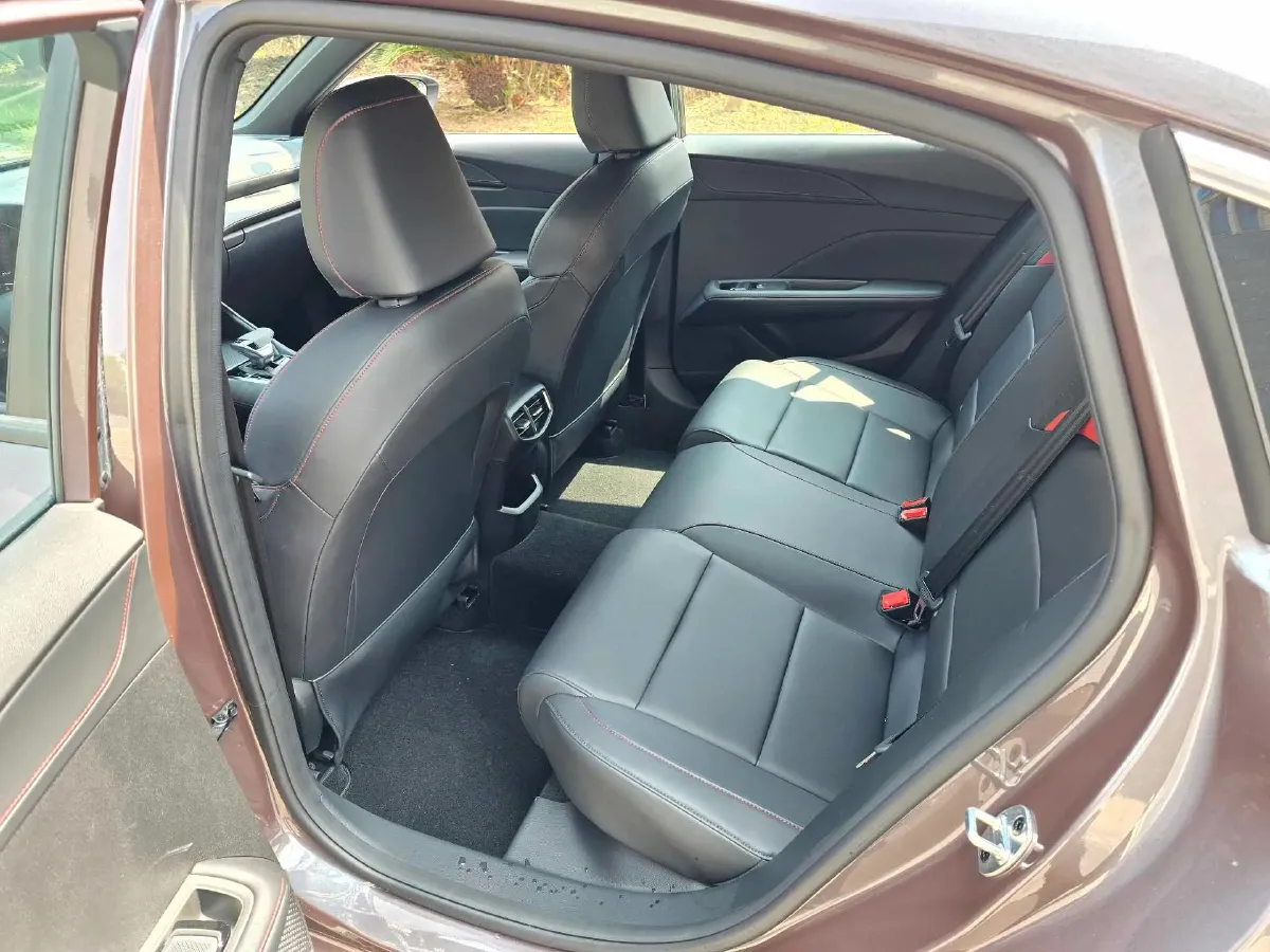 2025 MG 5 1.5T 181HP L4 7DCT,autocango,china used car exporter,china ev exporter,chinese used car exporter,chinese used ev exporter