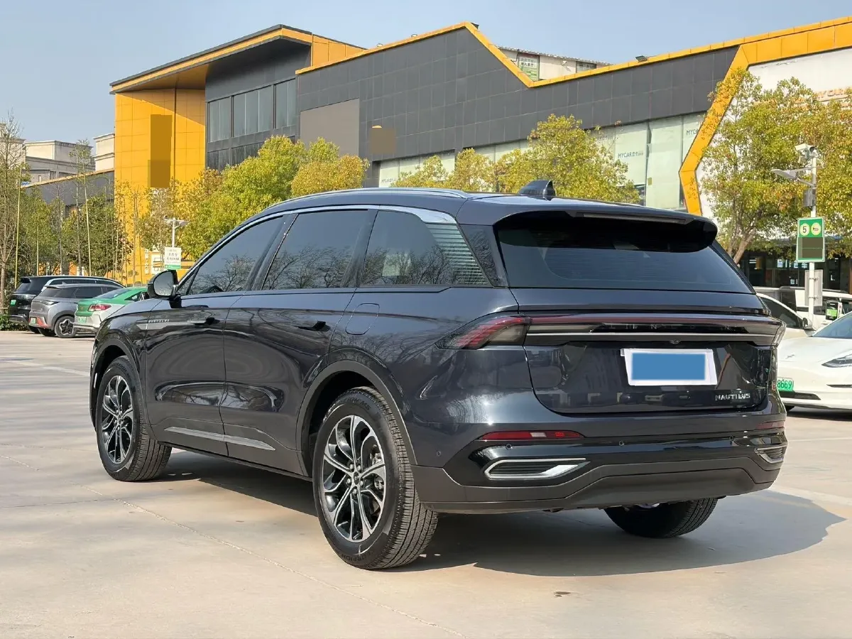 2023 Lincoln Nautilus 2.0T 261HP L4 8AT,autocango,china used car exporter,china ev exporter,chinese used car exporter,chinese used ev exporter