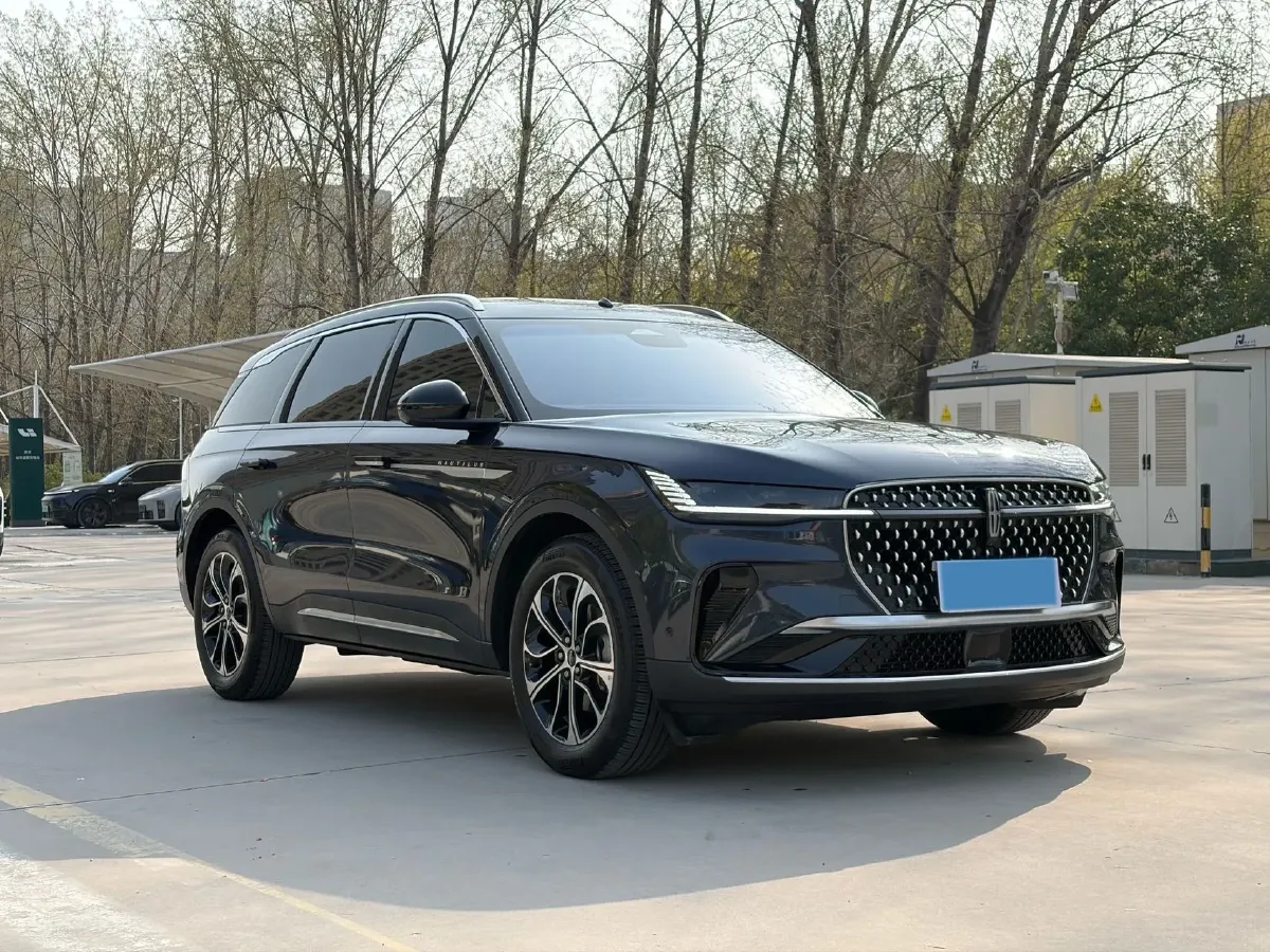 2023 Lincoln Nautilus 2.0T 261HP L4 8AT,autocango,china used car exporter,china ev exporter,chinese used car exporter,chinese used ev exporter