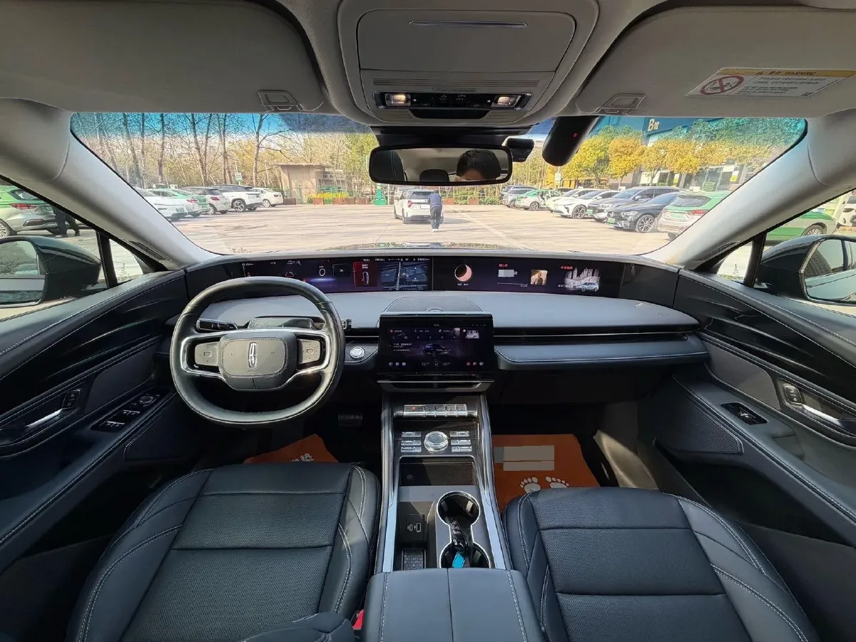 2023 Lincoln Nautilus 2.0T 261HP L4 8AT,autocango,china used car exporter,china ev exporter,chinese used car exporter,chinese used ev exporter