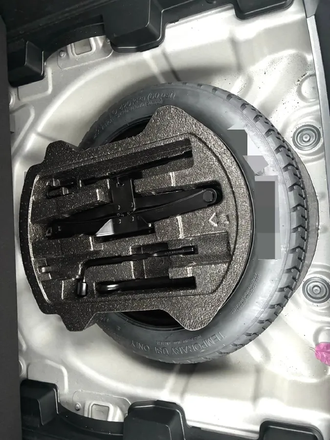 2023 Geely Coolray 1.5T 181HP L4 7DCT,autocango,china used car exporter,china ev exporter,chinese used car exporter,chinese used ev exporter