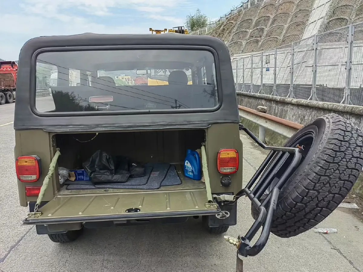 2019 BAW 212 1.5T 136HP L4 5MT,autocango,china used car exporter,china ev exporter,chinese used car exporter,chinese used ev exporter