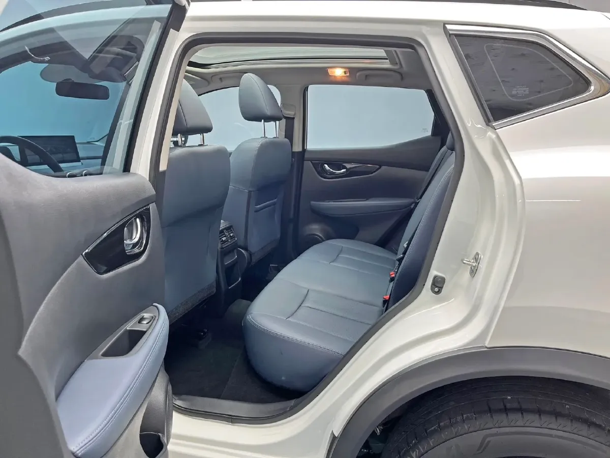 2025 Nissan Qashqai 2.0L 151HP L4 CVT,autocango,china used car exporter,china ev exporter,chinese used car exporter,chinese used ev exporter