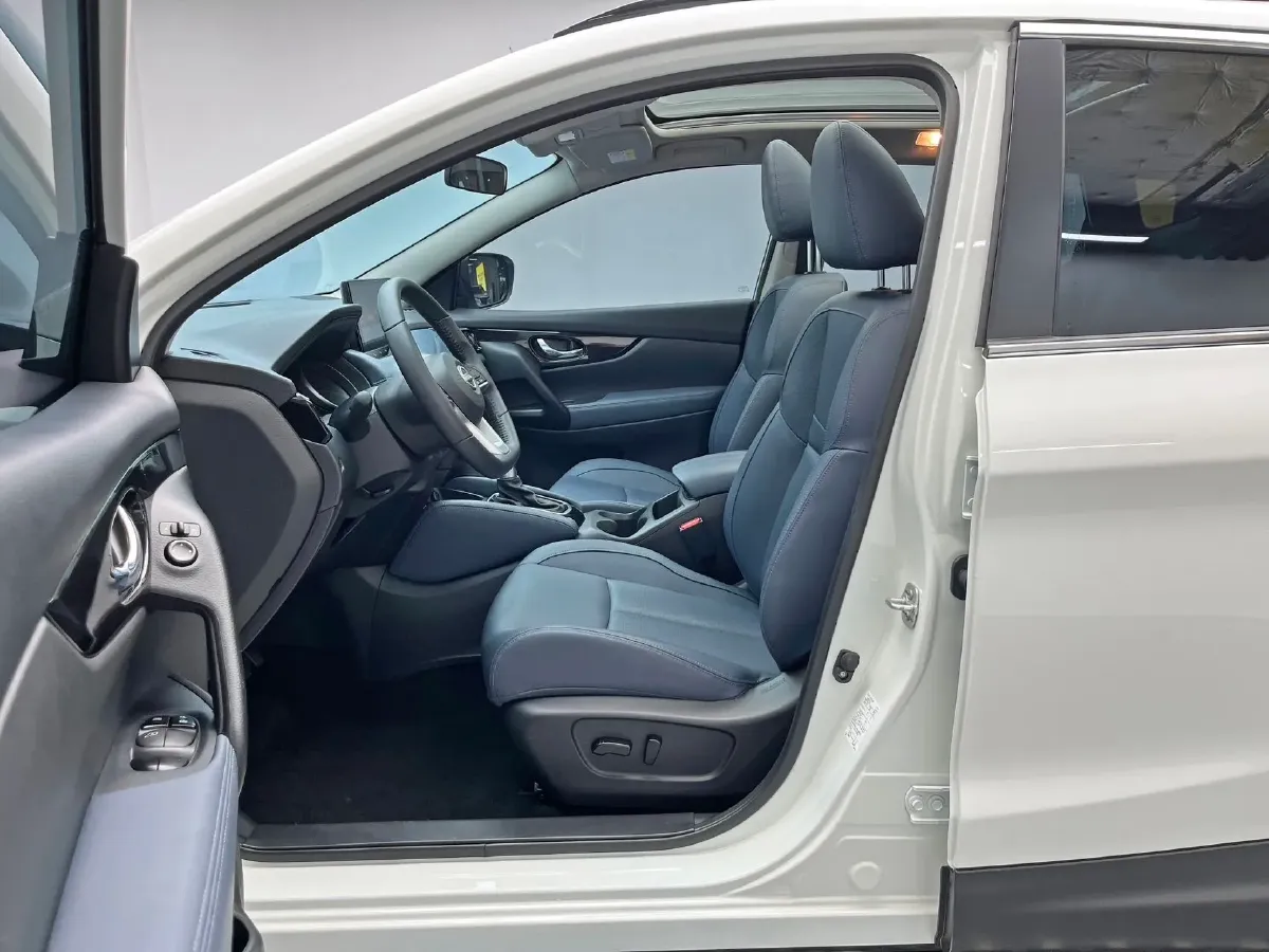 2025 Nissan Qashqai 2.0L 151HP L4 CVT,autocango,china used car exporter,china ev exporter,chinese used car exporter,chinese used ev exporter