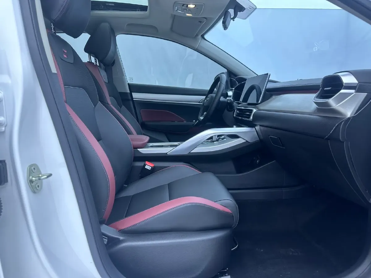 2021 Geely Coolray 1.4T 141HP L4 6DCT,autocango,china used car exporter,china ev exporter,chinese used car exporter,chinese used ev exporter