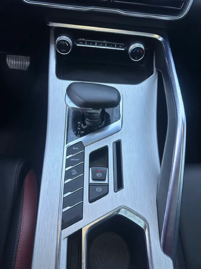 2021 Geely Coolray 1.4T 141HP L4 6DCT,autocango,china used car exporter,china ev exporter,chinese used car exporter,chinese used ev exporter