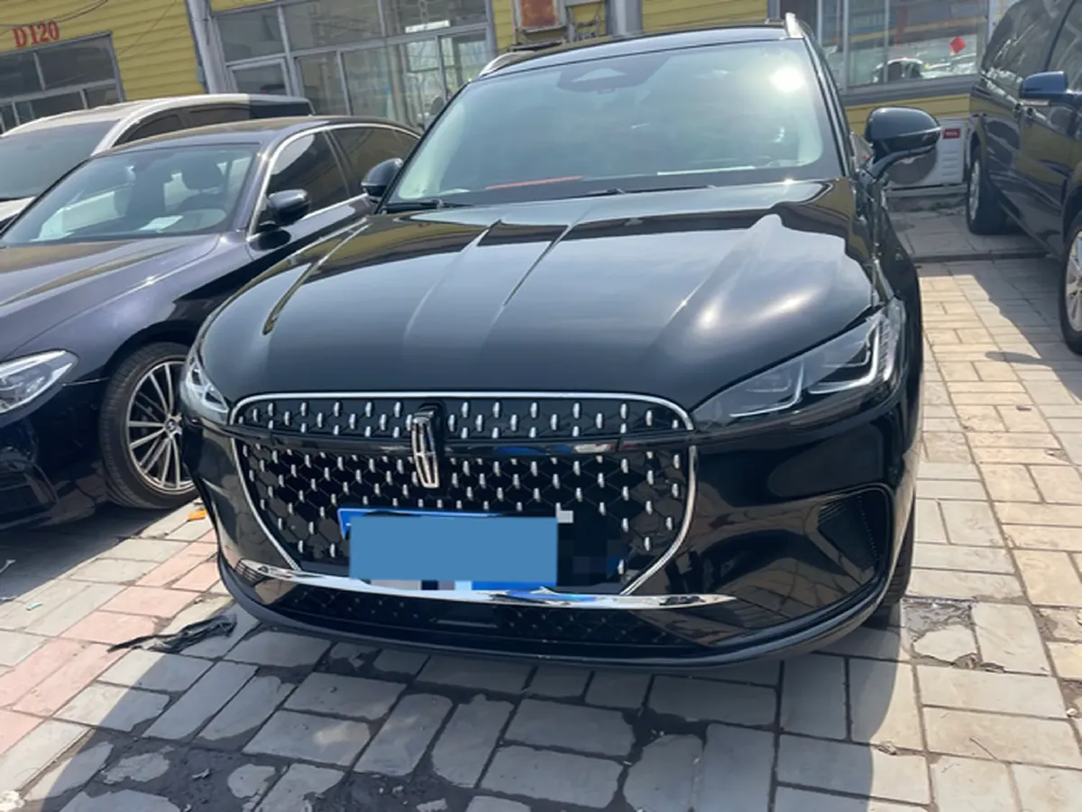 2024 Lincoln Corsair 2.0T 261HP L4 8AT,autocango,china used car exporter,china ev exporter,chinese used car exporter,chinese used ev exporter