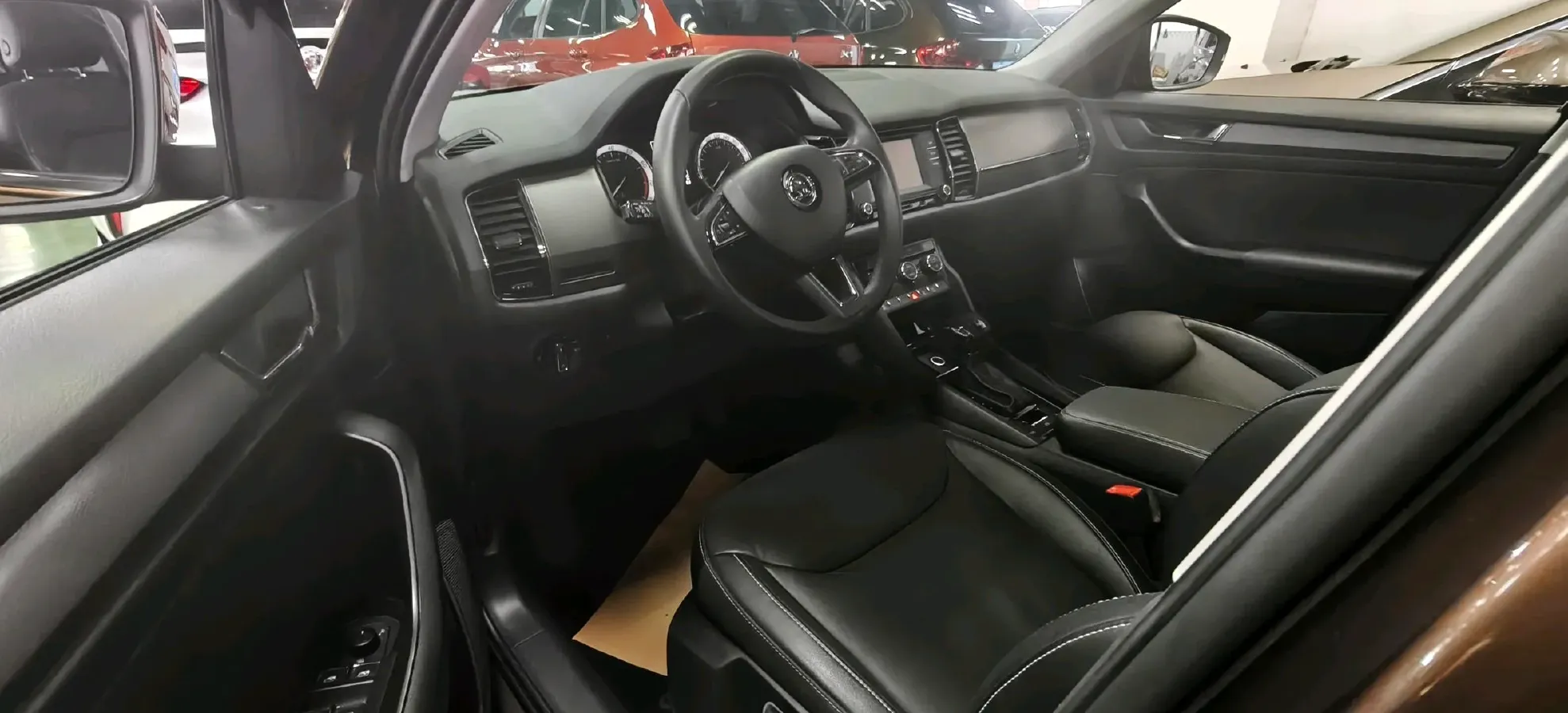 2017 Skoda Kodiak 1.8T 180HP L4 7DCT,autocango,china used car exporter,china ev exporter,chinese used car exporter,chinese used ev exporter