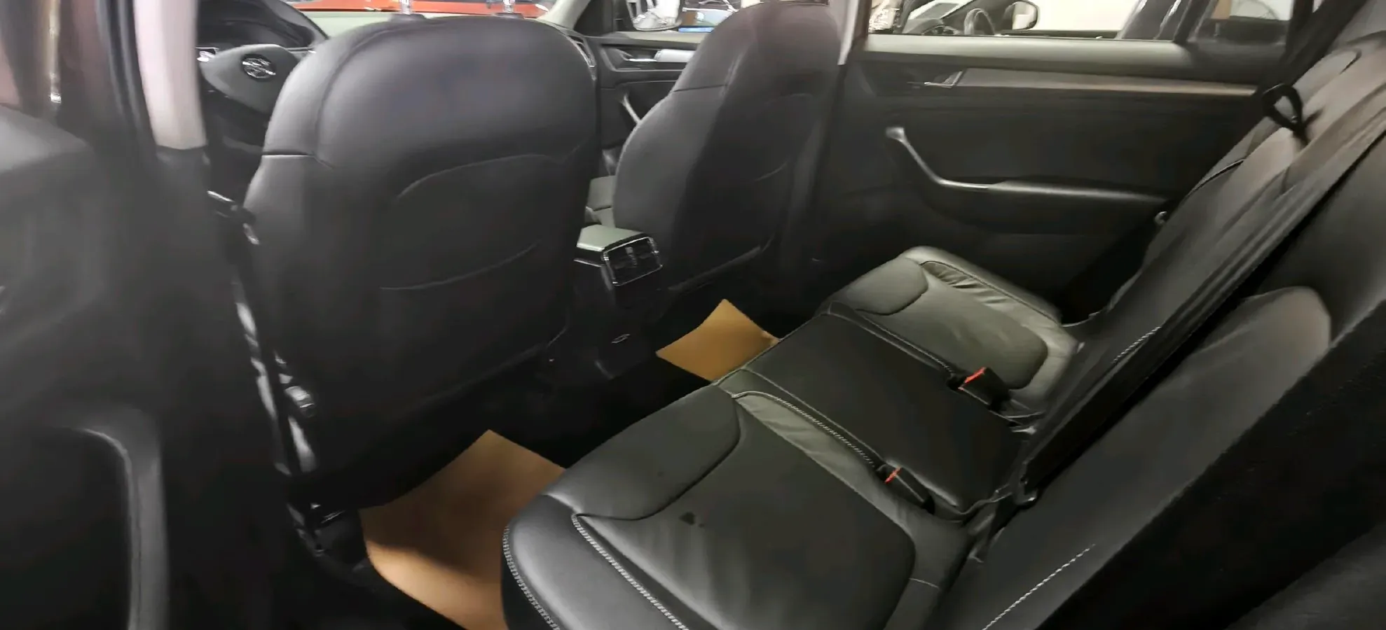 2017 Skoda Kodiak 1.8T 180HP L4 7DCT,autocango,china used car exporter,china ev exporter,chinese used car exporter,chinese used ev exporter