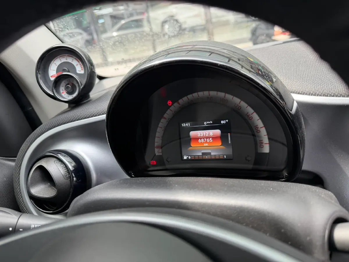 2019 Smart smart fortwo 0.9T 90HP L3 6DCT,autocango,china used car exporter,china ev exporter,chinese used car exporter,chinese used ev exporter