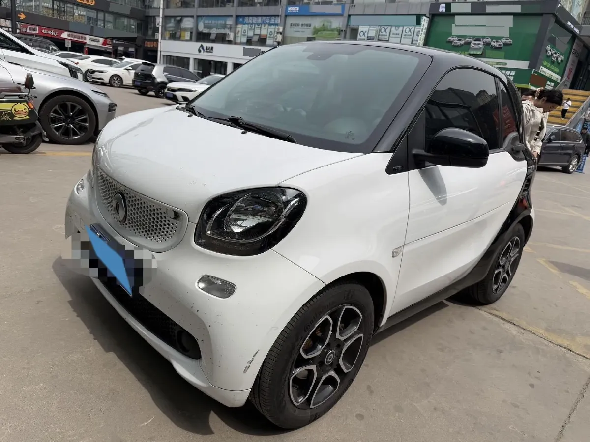 2019 Smart smart fortwo 0.9T 90HP L3 6DCT,autocango,china used car exporter,china ev exporter,chinese used car exporter,chinese used ev exporter