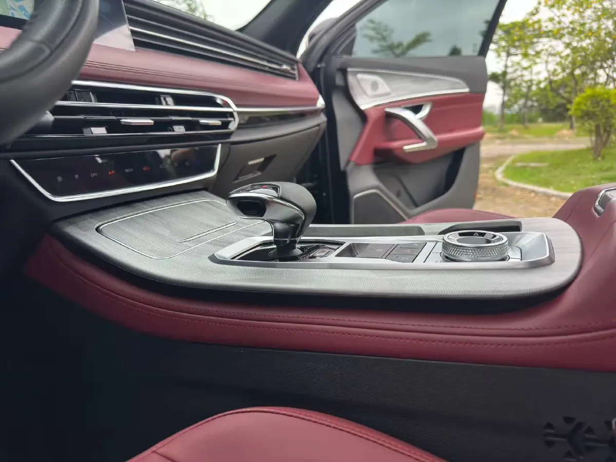 2023 ChangAn Oshan X7 Plus 1.5T 188HP L4 7DCT,autocango,china used car exporter,china ev exporter,chinese used car exporter,chinese used ev exporter