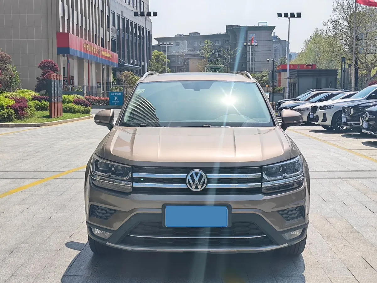 2019 MINI MINI 1.5T 102HP L3 7DCT,autocango,china used car exporter,china ev exporter,chinese used car exporter,chinese used ev exporter