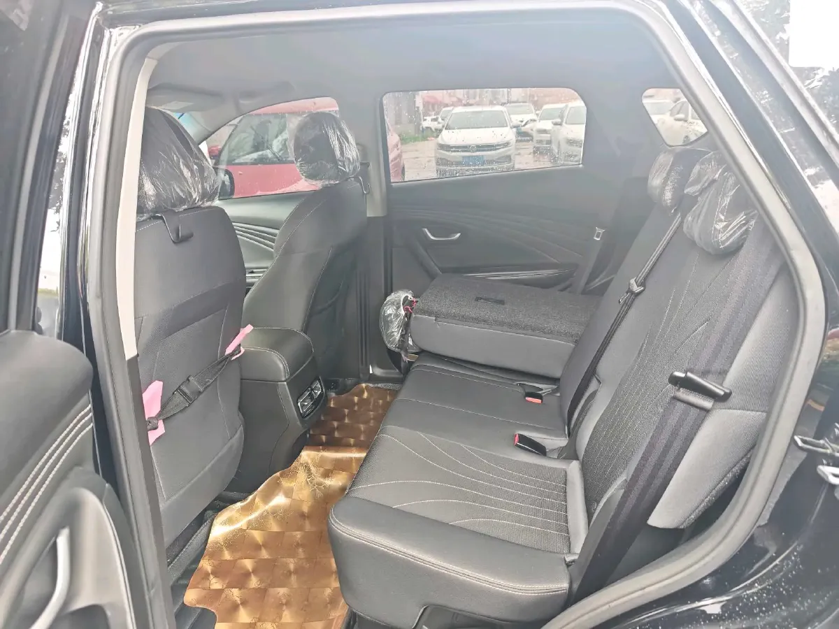 2021 Jetour X70M 1.5T 156HP L4 6DCT,autocango,china used car exporter,china ev exporter,chinese used car exporter,chinese used ev exporter