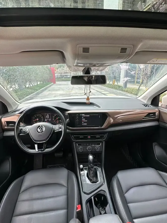 2021 Volkswagen Tharu 1.4T 150HP L4 7DCT,autocango,china used car exporter,china ev exporter,chinese used car exporter,chinese used ev exporter