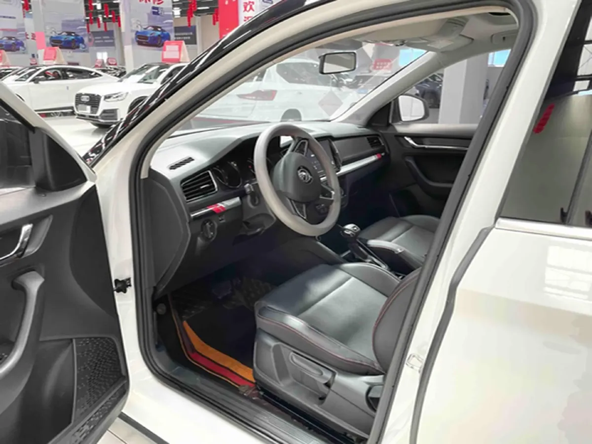 2022 Skoda Kamiq 1.5L 112HP L4 6AT,autocango,china used car exporter,china ev exporter,chinese used car exporter,chinese used ev exporter
