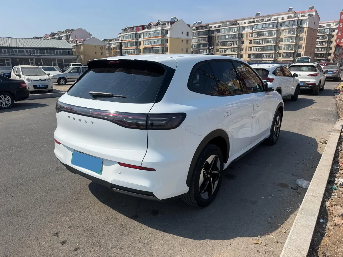 2024 Geely Emgrand L HiP 1.5T 181HP L4 3DHT PHEV 15.5KWH,autocango,china used car exporter,china ev exporter,chinese used car exporter,chinese used ev exporter