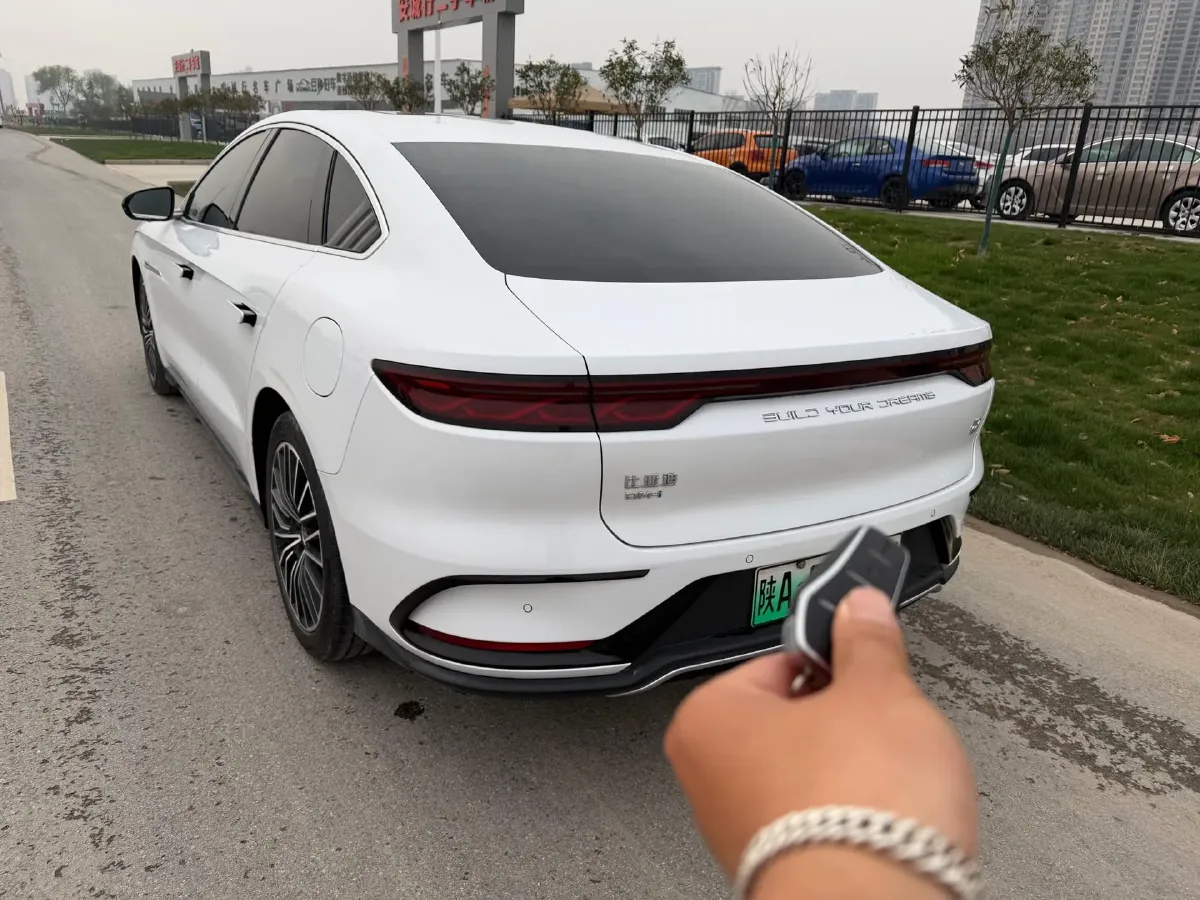 2022 Volkswagen Tiguan L 2.0T 186HP L4 7DCT,autocango,china used car exporter,china ev exporter,chinese used car exporter,chinese used ev exporter