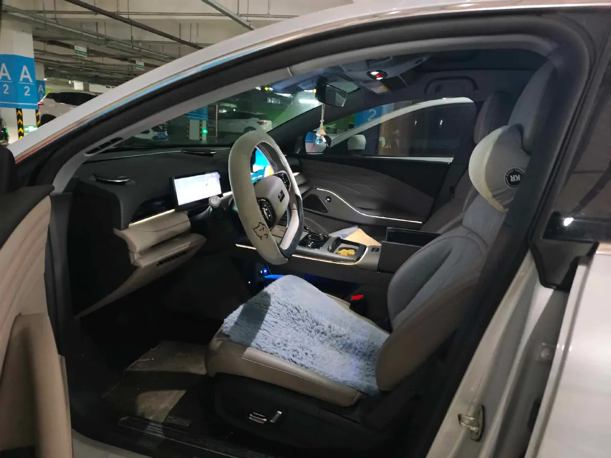 2025 Geely Galaxy Starshine 8 1.5L 112HP L4 1DHT PHEV,autocango,china used car exporter,china ev exporter,chinese used car exporter,chinese used ev exporter