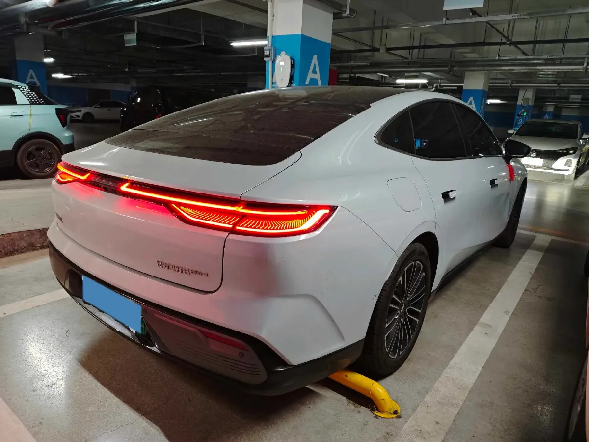 2025 Geely Galaxy Starshine 8 1.5L 112HP L4 1DHT PHEV,autocango,china used car exporter,china ev exporter,chinese used car exporter,chinese used ev exporter