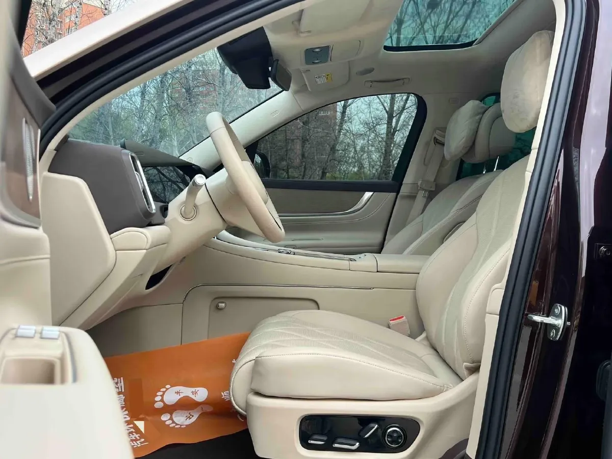 2025 AITO AITO M9 REEV 160HP REEV 52KWH,autocango,china used car exporter,china ev exporter,chinese used car exporter,chinese used ev exporter