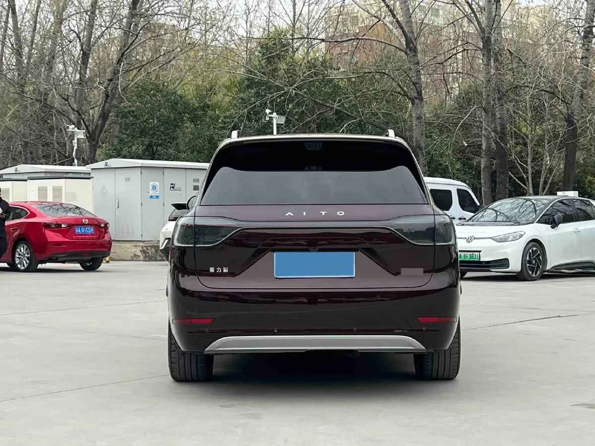 2025 AITO AITO M9 REEV 160HP REEV 52KWH,autocango,china used car exporter,china ev exporter,chinese used car exporter,chinese used ev exporter