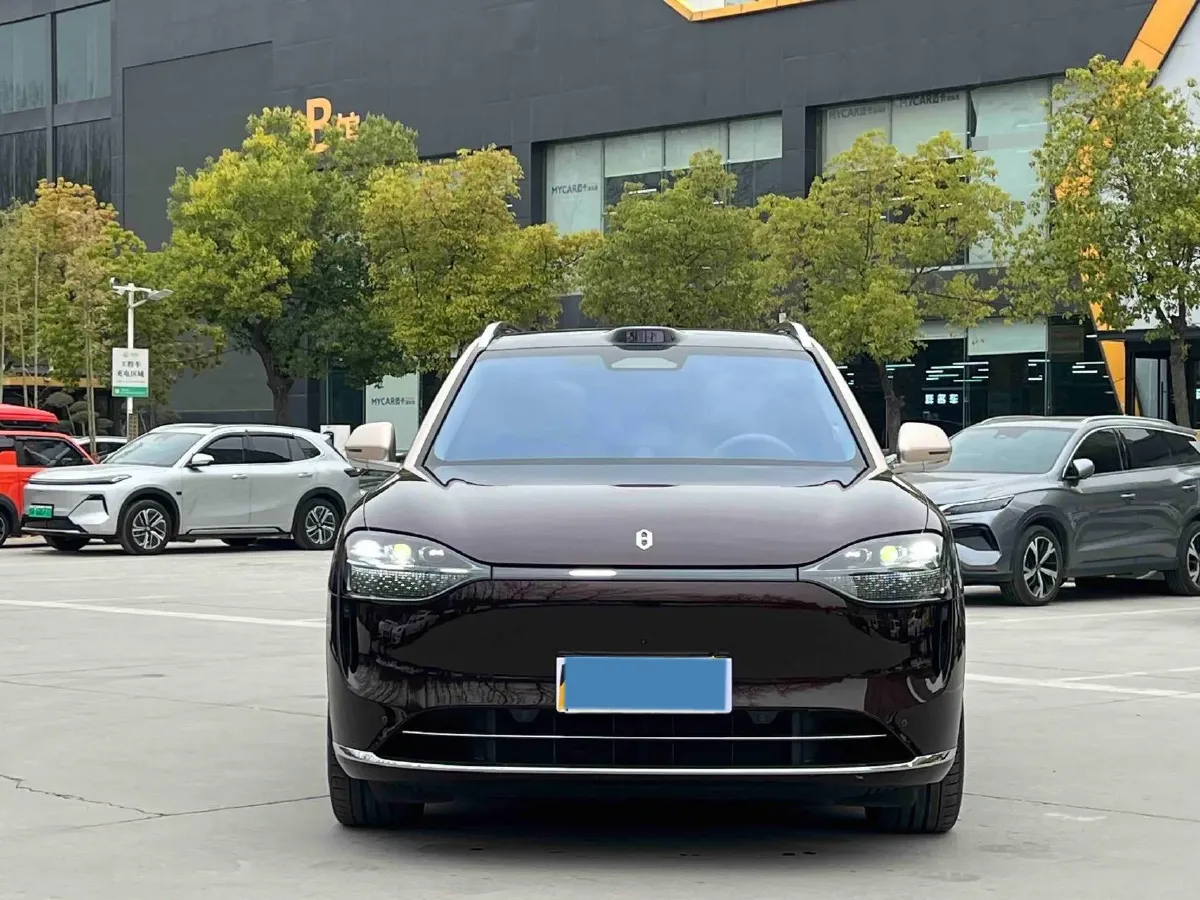 2025 AITO AITO M9 REEV 160HP REEV 52KWH,autocango,china used car exporter,china ev exporter,chinese used car exporter,chinese used ev exporter