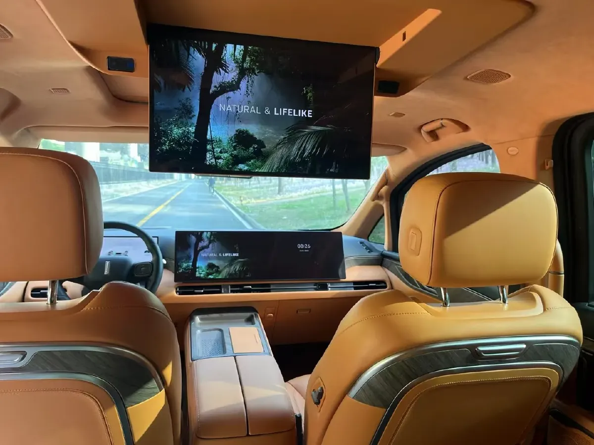 2024 Toyota Sienna 2.5L 189HP L4 E-CVT Hybrid,autocango,china used car exporter,china ev exporter,chinese used car exporter,chinese used ev exporter