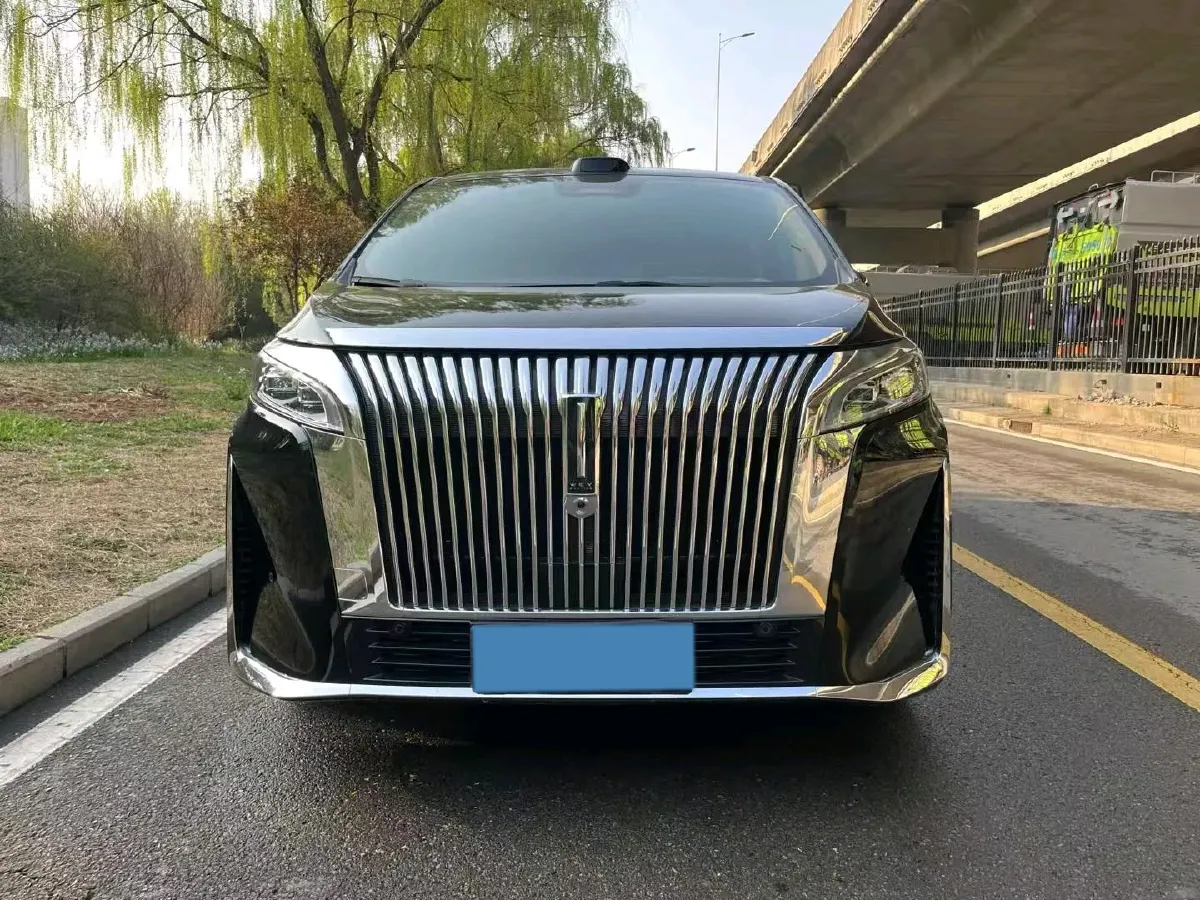 2024 Toyota Sienna 2.5L 189HP L4 E-CVT Hybrid,autocango,china used car exporter,china ev exporter,chinese used car exporter,chinese used ev exporter