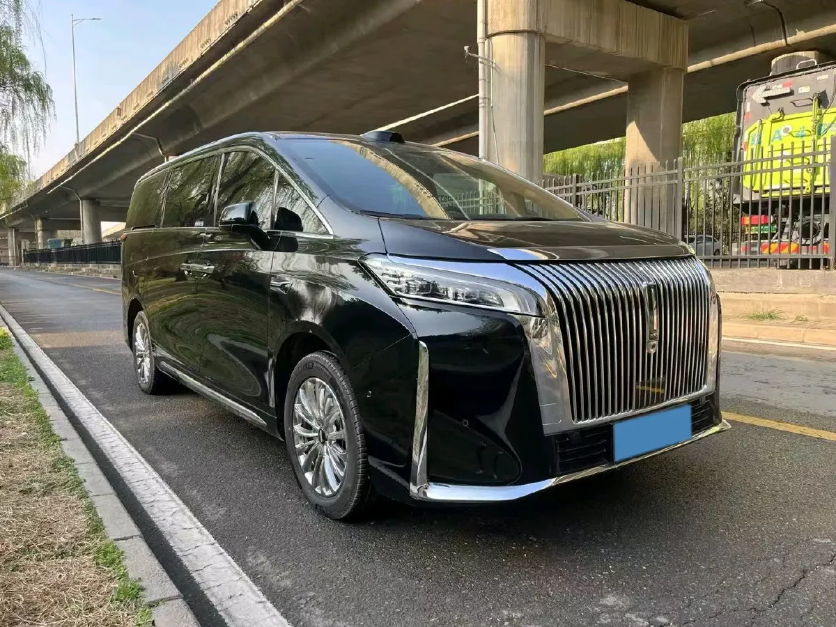 2024 Toyota Sienna 2.5L 189HP L4 E-CVT Hybrid,autocango,china used car exporter,china ev exporter,chinese used car exporter,chinese used ev exporter